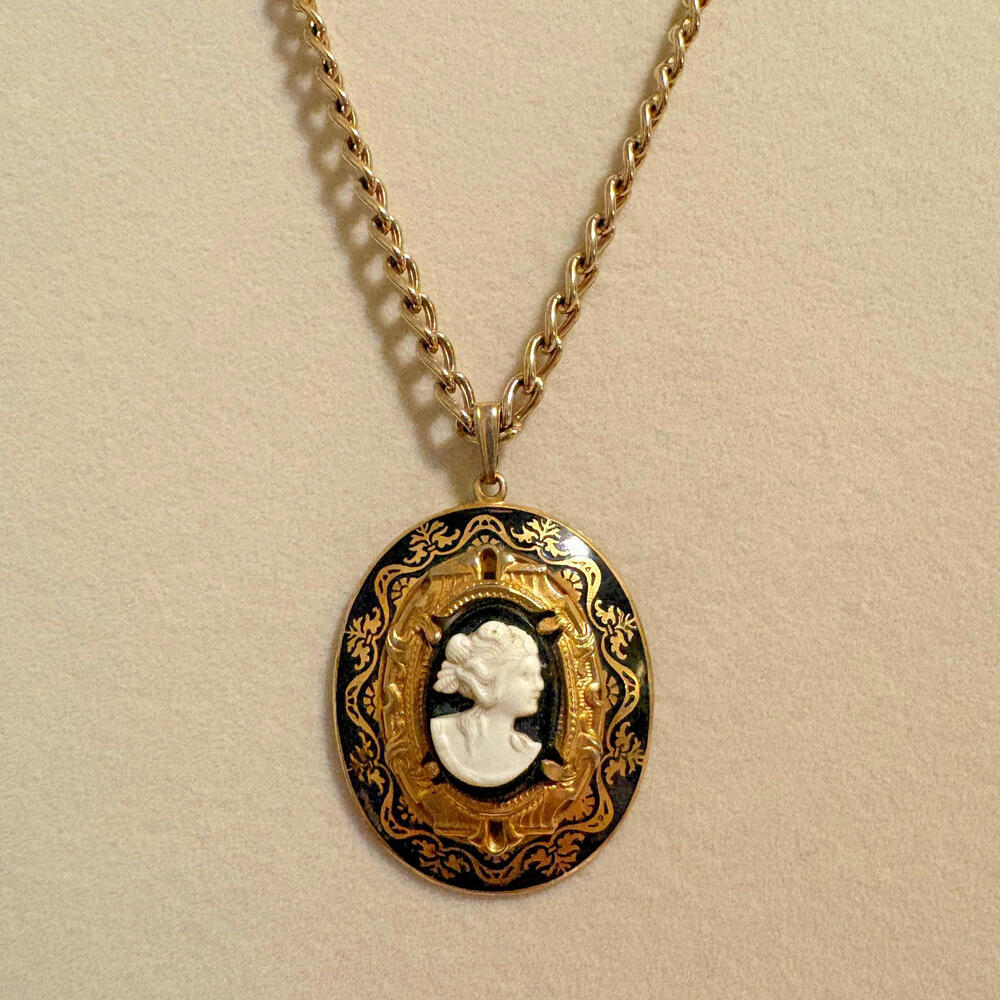 Vintage Sara Coventry Cameo Necklace Gold Tone Black Etched Damascene Look